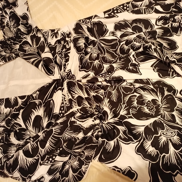 Farm Rio Dress - Picture 7 of 7